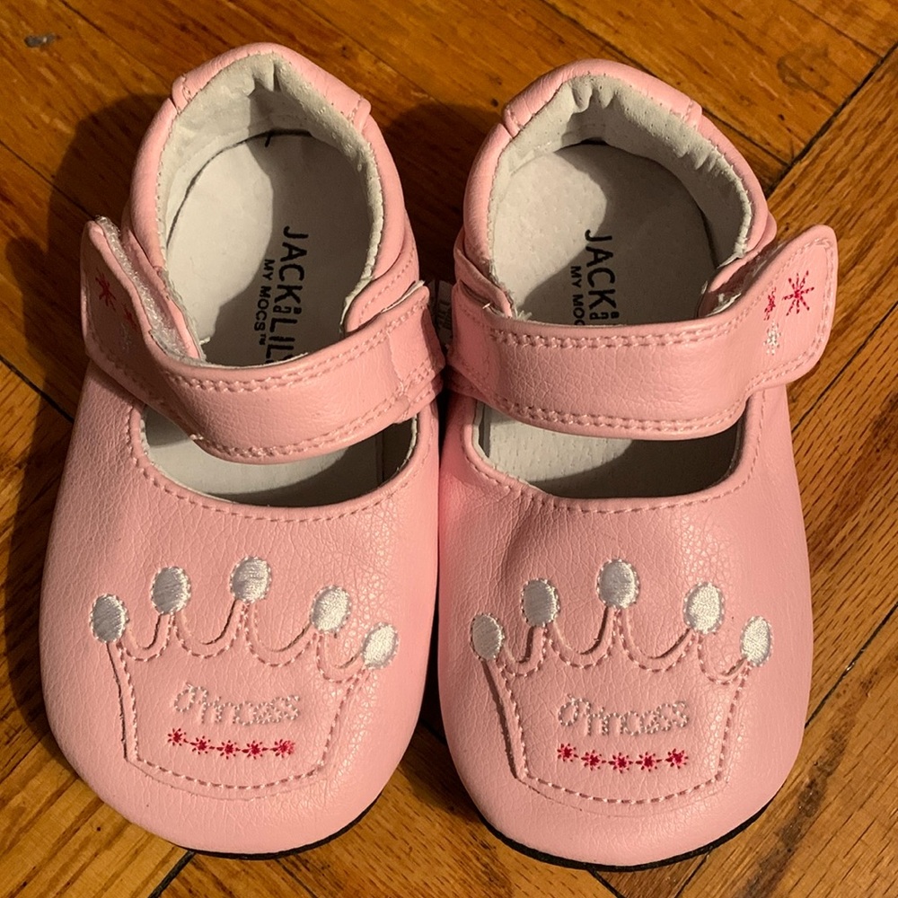 Jack and Lily, MY MOCS, pink baby girl shoes.